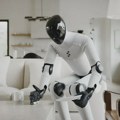 (VIDEO) Prvi robot koji radi kućne poslove umesto ljudi - najbolja inovacija za 2025. godinu