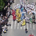 Dečji đurđevdanski karneval u Kragujevcu okupio učesnike iz Srbije i regiona