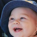 Kako da zaštitite bebu od sunca i visokih temperatura