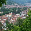 Prosečna neto zarada u junu u Moravičkom okrugu iznosila je 105.010 dinara