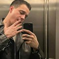 Павле Менсур ухваћен са плавушом у проводу, од Јелисавете ни трага: Све време је држао за руку па отишли заједно