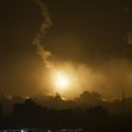(Uznemirujući snimak) bolnice ponovo na udaru izraelskih borbenih aviona: Potresni prizori u Gazi, deca uplakana, krv na sve…