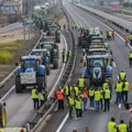 Španski poljoprivrednici blokirali glavne puteve u državi