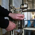Novi detalji jezivog slučaja u Padinskoj Skeli: Poznato je koliko zatvorenika je mučilo dedu (70) koji je umro