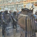 Opozicija u Novom Sadu blokira zgradu suda: Na licu mesta policija i žandarmerija (FOTO, VIDEO)