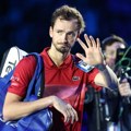 "Mnogo volim pare" Medvedev brutalno iskren: Tenis mi ponekad ide na živce, ali igrao bih dok ne zaradim milijardu!