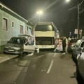 Kanisov autobus izazvao jednoipočasovni zastoj u tesnoj jednosmernoj leskovačkoj ulici
