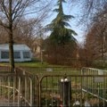 U Pionirskom parku ponovno se postavljaju šatori, prisutna je i policija