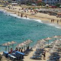 Grčka i ove godine destinacija broj jedan za turiste iz Srbije – cene veće i do 20 odsto