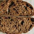 Leči rane i jača imunitet: Ruski naučnici ispekli hleb od insekata