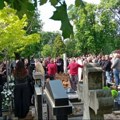 Poslednji pozdrav bojani Janković: Porodica i prijatelji došli da isprate voditeljku na večni počinak, bivši suprug…