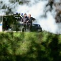 Slovenački političar se popeo na krov Skupštine; Pretio samoubistvom VIDEO