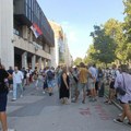 MUP: uhapšen radnik Kliničkog centra Vojvodine, vređao policajku povređenu na neprijavljenom skupu