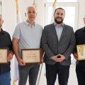 Zukorlić uručio priznanja istaknutim članovima stranke