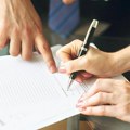 Poskupljuju usluge notara: Pojedine tarife i duplirane - Evo koliko ćete plaćati overu potpisa, kupoprodaju stana i testament