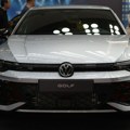 Golf privukao najviše pažnje na Sajmu automobila! Evo koliko košta omiljeno vozilo Srba: Ima i sajamski popust (foto)