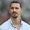 Haos u Milanu: Navijači napali Ibrahimovića, obezbeđenje ga pratilo van stadiona