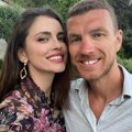 Zbog Edina Džeka ova lepotica je sve ostavila: Rodila mu četvoro dece, ono na šta je bila spremna za njega da učini, niko nije…
