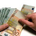Mercedes steže kaiš - radnicima odložena isplata dodatka na platu