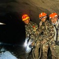 Čudo u Nepalu! Devet dana bili zarobljeni u tunelu smrti, a onda su spasioci uradili nešto neverovatno: Detalji dramatične…
