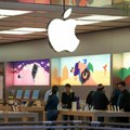 Apple i dalje kaska za konkurencijom u segmentu glasovnih asistenata: Predstavljanje nove Siri ponovo odloženo za 2026.