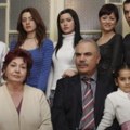 (Foto) glumica koju Srbi obožavaju danas ima 56 godina: Udata je za kolegu i ponosno nosi bore: Opet je gledajte u seriji "Kad…