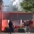 Baklje, stolice… Novi snimak ozbiljne tuče Delija i Grobara