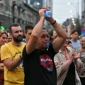 Građani u Novom Pazaru ispred suda traže puštanje na slobodu uhapšenih
