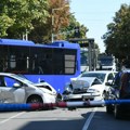 Oborio pešaka,: prešao u drugu traku, udario više vozila, pa se zakucao u zgradu: Oglasio se MUP o nesreći u Zemunu u kojoj je…