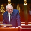 Počela sudbonosna sednica u Francuskoj! Poslanici će uskoro glasati o padu vlade, Makron na iglama: "Najveći rizik bio je da…