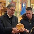 Vučići čestitali slavu Svetog Nikolu: „Da nam Bog čuva Srbiju“ (FOTO)
