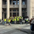 Studenti i građani održali 16 minuta tišine ispred Pravnog fakulteta