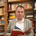 "Tramp se postarao da pomogne u prodaji ove knjige u Srbiji": Predstavljen uzbudljiv putopis o usamljeničkom narodu u…
