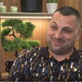 Bivša i sadašnja mu postale prijateljice: Naš pevač se ženio dva puta, ima šestoro dece i dobro zarađuje: "Obezbediću svako…