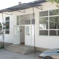 Lopovi upali u Zdravstveni centar u Vranju: Ukrali batake i smrznutu ribu, pa prešli u administraciju