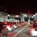 Gužve na granicama tek počinju: Seničić savetuje putnicima kada da krenu da izbegnu gužve