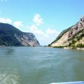 Preti totalni haos u regionu: Ribe iskaču iz vode, nuklearni reaktori se gase, a struje ponestaje…