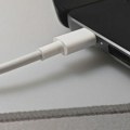 Četiri znaka da vaš punjač za laptop više nije bezbedan za upotrebu