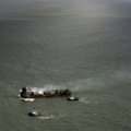 Eksplozija u Ormuskom moreuzu: Supertanker naleteo na minu, gori nafta na pučini (video)