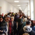 Prve procene izlaznosti: Koliko građana je glasalo do 9 časova?