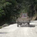 Deset kilometara novog asfaltnog puta koji povezuje Grabovicu sa Katićima (VIDEO)