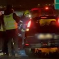 Dramatičan snimak nesreće kod Inđije Vatrogasci pokušavaju da dođu do povređenih, očevici ispričali detalje nesreće…