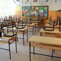 Užas u Crnoj Gori: Učenik isprskao drugove biber sprejom u osnovnoj školi, poznato stanje mališana