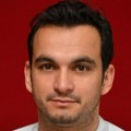 Vinić: Nepoznate osobe tokom noći ugrozile bezbednost predsednika sindikata Gimnazije i članova njegove porodice