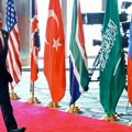 Sve oči uprte u Saudijsku Arabiju: Počinju pregovori Rusije i Amerike