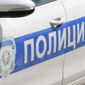 TINEJDžERI prebili muškarca zbog novca i ključeva automobila Policija ih ihapsila, iza rešetaka i sedamnaestogodišnjak