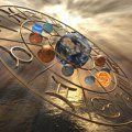 Dnevni horoskop za 28. maj 2025: Bik dobija neočekivane vesti, Raka vuku emocije, a vas?