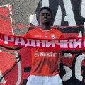 Fudbalski klub Radnički bogatiji je za novog napadača. Na Čair je stigao senegalski internacionalac Mbup Babakar.