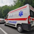 Mladić teško povredio starijeg sugrađanina i ostavio ga u lokvi krvi. Policija identifikovala nasilnika.