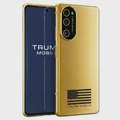 Trampov telefon već pravi probleme: Procureli podaci kupaca